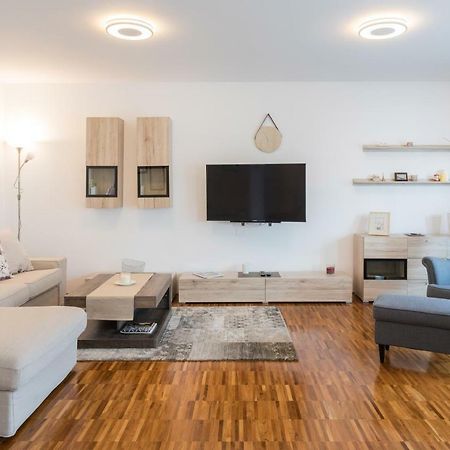 Spacious 2Bdr Apartment - Free Parking زغرب المظهر الخارجي الصورة
